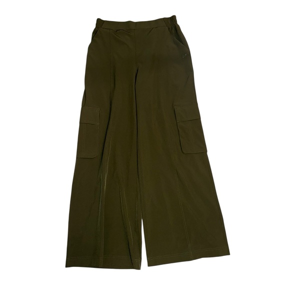 Fabletics Downtown Cargo Pants Dark Olive Wide Leg - Picture 12 of 12